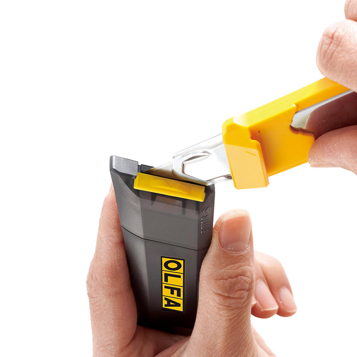 Cutter Olfa Dl-1 Con Estuche Para Desechar Navajas De 18mm