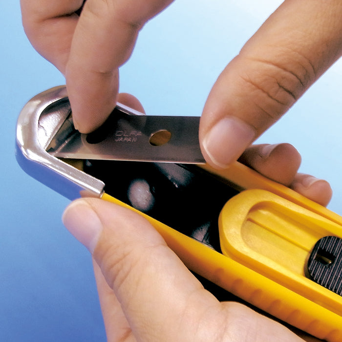 Cutter De Seguridad Sk-8 Olfa Con Sistema De Protección Automática