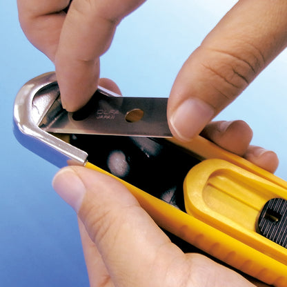 Cutter De Seguridad Sk-8 Olfa Con Sistema De Protección Automática